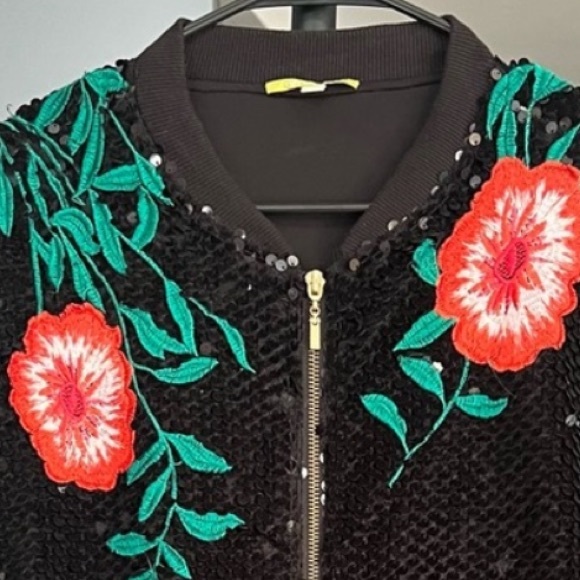 Gianni Bini Black Sequin Vintage Exclusive Bomber Jacket with Floral Embroidery - Picture 4 of 13